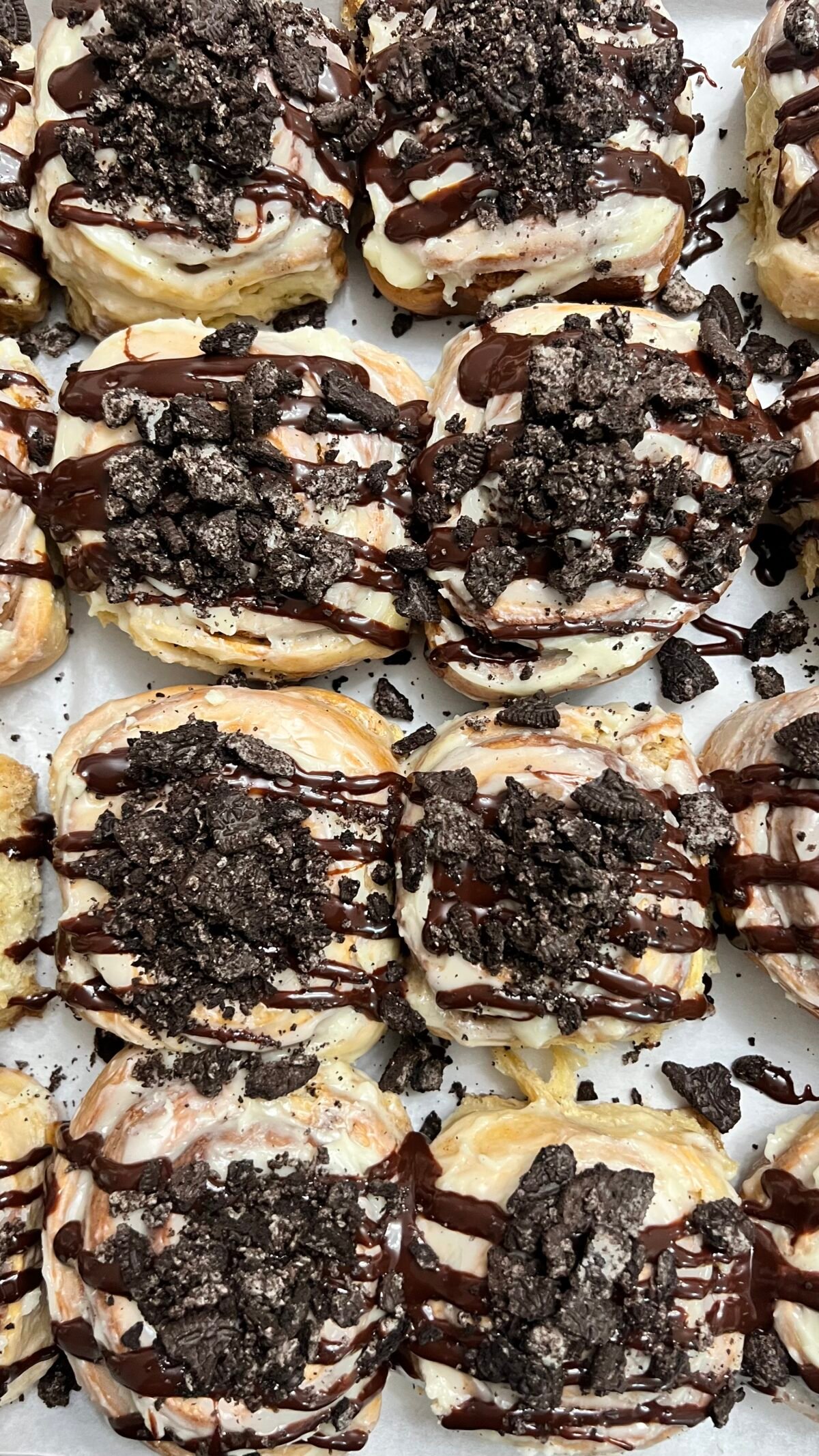 COOKIES & CREAM ROLL